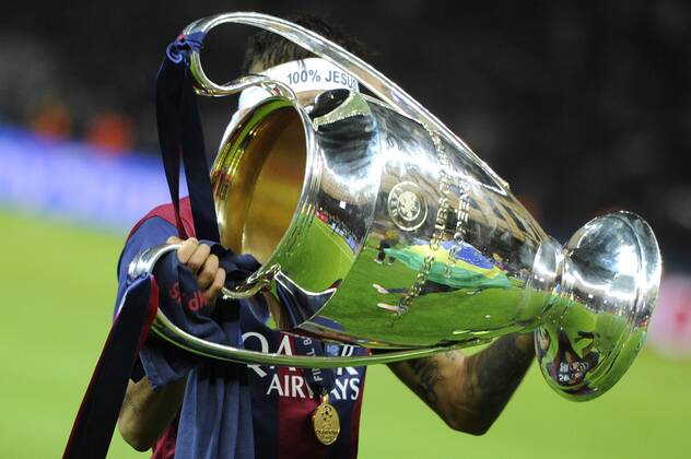 NEYMAR FC Barcelona Barca mit dem Pokal,Trophy,Trophaee,Cup.Jubel,Freude,Begeisterung,Aktion,Einzelbild,angeschnittenes Einzelmotiv,Halbfigur,halbe Figur, Siegerehrung, Fussball Champions League Finale 2015 Juventus Turin-FC Barcelona 1-3. Saison2014 15, am 06.06.2015,O LY M P I A S T A D I O N B E R L I N.