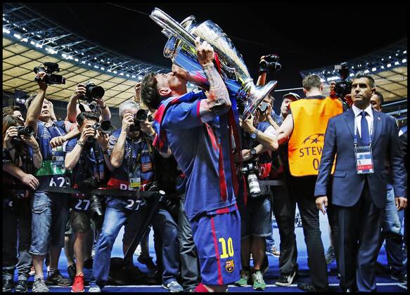 Lionel Messi posing with the Cup during the UEFA Champions League final match between FC Barcelona (Barca) and Juventus Turin on June 6, 2015 at the Olympic stadium in Berlin, Germany. FC Barcelona (Barca) v Juventus Turin - Champions League final 2014 2015 xVIxxIVx 3950642