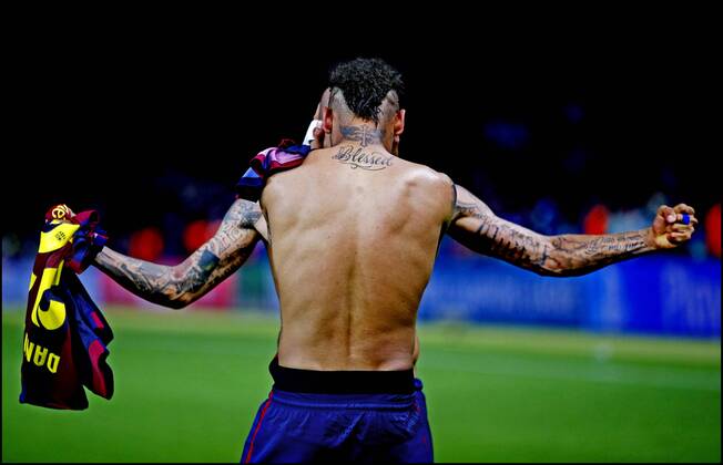 (L-R) Daniel Alves, Neymar of FC Barcelona Barca during the UEFA Champions League final match between Barcelona and Juventus on June 6, 2015 at the Olympic stadium in Berlin, Germany. Barcelona v Juventus Champions League final 2014 2015 xVIxxIVx 3950645
