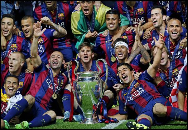 (L-R) Javier Mascherano, Lionel Messi, Neymar, Luis Suarez, Sergio Busquets, Daniel Alves of FC Barcelona Barca posing with the Cup during the UEFA Champions League final match between Barcelona and Juventus on June 6, 2015 at the Olympic stadium in Berlin, Germany. Barcelona v Juventus Champions League final 2014 2015 xVIxxIVx 3950653