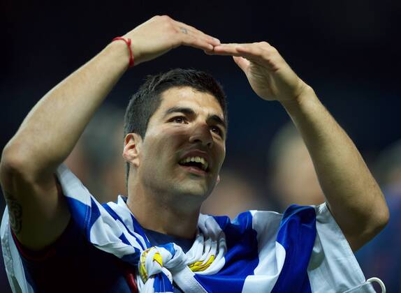 Aktuell Fußball, FC Barcelona gewinnt die Champions League Fussball Berlin Olympiastadion 06.06.2015 UEFA CHAMPIONS LEAGUE FINALE Juventus Turin ITA geg FC Barcelona Barca ESP 1 : 3 FC Barcelona CHAMPIONS LEAGUE Gewinner 2015 Luis Alberto SUAREZ Diaz Barca 09