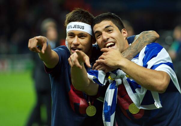 Aktuell Fußball, FC Barcelona gewinnt die Champions League Fussball Berlin Olympiastadion 06.06.2015 UEFA CHAMPIONS LEAGUE FINALE Juventus Turin ITA geg FC Barcelona Barca ESP 1 : 3 FC Barcelona CHAMPIONS LEAGUE Gewinner 2015 vlnr NEYMAR da Silva Santos Junior Barca 11 Luis Alberto SUAREZ Diaz Barca 09