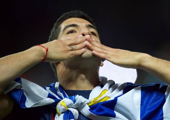 Aktuell Fußball, FC Barcelona gewinnt die Champions League Fussball Berlin Olympiastadion 06.06.2015 UEFA CHAMPIONS LEAGUE FINALE Juventus Turin ITA geg FC Barcelona Barca ESP 1 : 3 FC Barcelona CHAMPIONS LEAGUE Gewinner 2015 Luis Alberto SUAREZ Diaz Barca 09