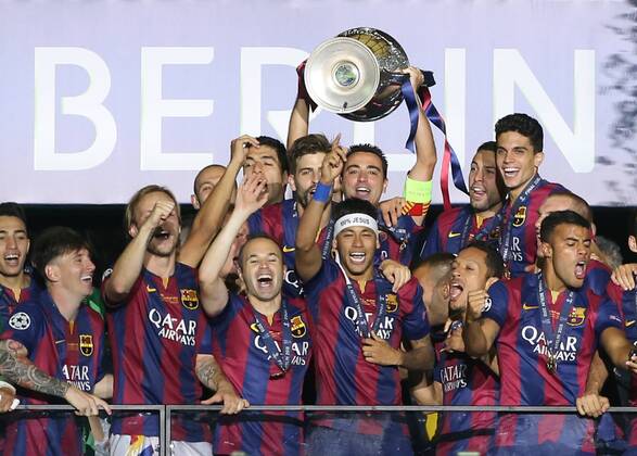 v.v.l. Lionel Andres Messi, Ivan Rakitic, Andres Iniesta Lujan, Neymar da Silva Santos Junior, Xavier Hernandez mit Pokal Pokalsieger Pokalgewinner Sieger Gewinner Siegerehrung Mannschaftsfoto Fußball Fussball UEFA Championsleague Finale Saison 2014 2015 06.06.2015 Juventus Turin Juve vs. FC Barcelona Barca Barca