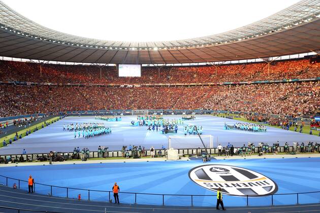 Eröffnungszeremonie Stadionübersicht vor Spielbeginn Olympiastadion Berlin Fußball Fussball UEFA Championsleague Finale Saison 2014 2015 06.06.2015 Barca