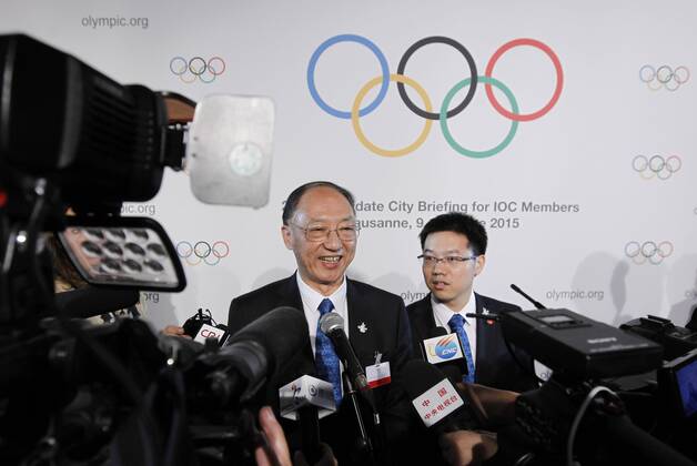 (150609) -- LAUSANNE, June 9, 2015 -- Liu Peng (L), minister of the General Administration of of China and president of the Chinese Olympic Committee, addresses to the media after the briefing for International Olympic Committee (IOC) members by the 2022 Winter Olympic Games Olympische Spiele Olympia OS candidate city of Beijing at the IOC Museum in Lausanne, Switzerland, on June 9, 2015. ) (SP)SWITZERLAND-LAUSANNE-2022 WINTER OLYMPICS ZhouxLei 