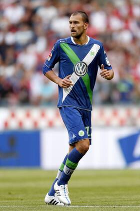 Bas Dost of VFL Wolfsburg during the pre-season friendly match between Ajax Amsterdam and VfL Wolfsburg on July 17, 2015 at the Amsterdam Arena at Amsterdam, The Netherlands. Ajax v VfL Wolfsburg Pre-Season Friendly 2015 2016 xVIxJeroenxPutmansxIVx 4108339
