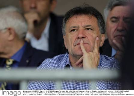 Zdravko Mamic (Praesident Dinamo Zagreb) nachdenklich, besorgt 22.07.2015 Fussball Champions League Qualifikation, 1. Runde, Rueckspiel, Saison 2015-2016 22.07.2015 LUX, CLQ, CS Fola Esch (LUX) - GNK Dinamo Zagreb (CRO) Stade Josy Barthel, Luxemburg 