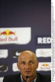 SOCCER - CL quali, RBS vs Malmoe SALZBURG,AUSTRIA,28.JUL.15 - SOCCER - UEFA Champions League, qualification, Red Bull Salzburg vs Malmoe FF, preview, press conference PK Pressekonferenz RBS. Image shows head coach Peter Zeidler (RBS). GEPAxpictures xFelixxRoittner