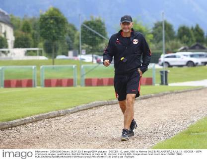 SOCCER - CL quali, RBS vs Malmoe SALZBURG,AUSTRIA,28.JUL.15 - SOCCER - UEFA Champions League, qualification, Red Bull Salzburg vs Malmoe FF, preview, training RBS. Image shows head coach Peter Zeidler (RBS). GEPAxpictures xFelixxRoittner