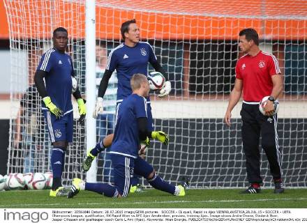 SOCCER - CL quali, Rapid vs Ajax VIENNA,AUSTRIA,28.JUL.15 - SOCCER - UEFA Champions League, qualification, SK Rapid Wien vs AFC Ajax Amsterdam, preview, training Ajax. Image shows Andre Onana, Diederik Boer, Jasper Cillessen and goalkeeper coach Carlo L Ami (Ajax). Keywords: Wien Energie. GEPAxpictures xChristianxOrt