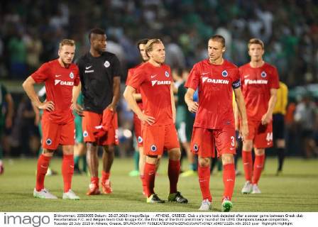- ATHENS, GREECE: Club s players look dejected after a soccer game between Greek club Panathinaikos F.C. and Belgian team Club Brugge KV, the first leg of the third preliminary round of the UEFA Champions League competition, Tuesday 28 July 2015 in Athens, Greece. BRUNOxFAHY  x04672228x