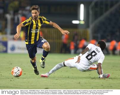 UEFA Champions League third qualifying round match between Fenerbahce and Shakhtar Donetsk at Sukru Saracoglu Stadium in Istanbul, Turkey, 28 July 2015 Final Score : Fenerbahce 0 - Shakhtar Donetsk 0 Pictured: Diego Ribas of Fenerbahce and Fred Rodrigues of Shakhtar Donetsk. 