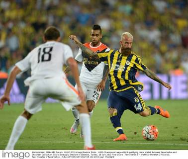 UEFA Champions League third qualifying round match between Fenerbahce and Shakhtar Donetsk at Sukru Saracoglu Stadium in Istanbul, Turkey, 28 July 2015 Final Score : Fenerbahce 0 - Shakhtar Donetsk 0 Pictured: Raul Meireles of Fenerbahce . 