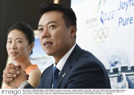 KUALA LUMPUR, MALAYSIA - JULY 28: (CHINA OUT) Olympic Figure skating Eiskunstlauf champions Shen Xue (L) and Zhao Hongbo of China attend Beijing Bid Committee media briefing prior to the 128th IOC Session on July 28, 2015 in Kuala Lumpur, Malaysia.  CFP470890168 