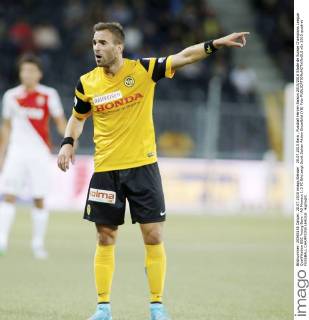 28.07.2015 Bern , Fussball Herren Saison 2015 2016 Stade de Suisse Champions League Qualifikation BSC Young Boys - AS Monaco 1:3 FC Bild zeigt Scott Sutter Aktion Einzelbild (YB) Foto 