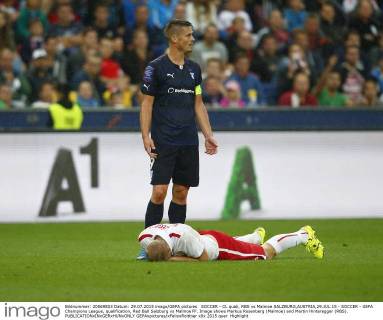 SOCCER - CL quali, RBS vs Malmoe SALZBURG,AUSTRIA,29.JUL.15 - SOCCER - UEFA Champions League, qualification, Red Bull Salzburg vs Malmoe FF. Image shows Markus Rosenberg (Malmoe) and Martin Hinteregger (RBS). GEPAxpictures xFelixxRoittner