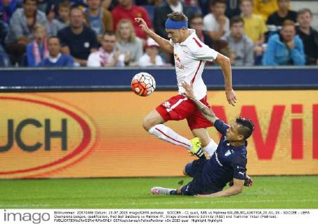 SOCCER - CL quali, RBS vs Malmoe SALZBURG,AUSTRIA,29.JUL.15 - SOCCER - UEFA Champions League, qualification, Red Bull Salzburg vs Malmoe FF. Image shows Benno Schmitz (RBS) and Yoshimar Yotun (Malmoe). GEPAxpictures xFelixxRoittner