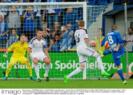 Poland Poznan 29.07.2015 Season 2015 2016 UEFA Champions League Quali - Third round of Champions League elimination Lech Poznan vs FC Basel On the picture: Tomas Vaclik fc basel bramkarz goalkeeper 1 Szymon Pawlowski lech poznan 8 -  150729_1SB0022