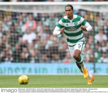 Aktuell FuÃŸball, Champions League Quali, Celtic Glasgow - Qarabag Agdam 29.07.2015. Glasgow, Scotland. Champions League Third Qualifying Round First Leg. Celtic versus FK Qarabag. Virgil van Dijk xVagelisxGeorgarioux  ActionPlus11644922