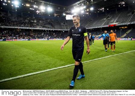 July 29, 2015 - Salzburg, - 150729 Malmö FF s Markus Rosenberg deppar när han lämnar planen efter fotbollsmatchen mellan FC Red Bull RB Salzburg och Malmö FF i kvalet till Champions League den 29 juli 2015 i Salzburg..Foto: News - July 29, 2015  - ZUMAb138