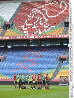 SOCCER - CL quali, Ajax vs Rapid AMSTERDAM,NETHERLANDS,03.AUG.15 - SOCCER - UEFA Champions League, qualification, AFC Ajax Amsterdam vs SK Rapid Wien, final training Rapid. Image shows the team of Rapid. Keywords: Wien Energie. GEPAxpictures xM.xHoermandinger