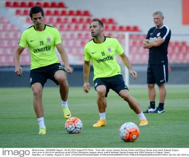 From left: soccer players Roman Polom and Marco Paixao and coach Zdenek Scasny train prior to the third qualifying round of the Champions League return match between Sparta Prague and CSKA Moscow in Prague, Czech Republic, on Tuesday, August 4, 2015. (CTKxPhoto MichalxDolezal) CTKPhotoP201508040707201  dol 012