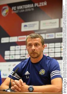 Coach Slavisa Jokanovic of Maccabi Tel Aviv speaks during the press conference PK Pressekonferenz prior to the third qualifying round of the Champions League return match between Viktoria Plzen and Maccabi Tel Aviv in Pilsen, Czech Republic, on Tuesday, August 4, 2015. (CTKxPhoto PavelxNemecek) CTKPhotoP201508040797701  nmc2