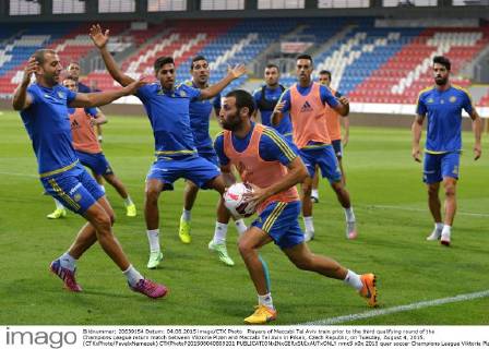 Players of Maccabi Tel Aviv train prior to the third qualifying round of the Champions League return match between Viktoria Plzen and Maccabi Tel Aviv in Pilsen, Czech Republic, on Tuesday, August 4, 2015. (CTKxPhoto PavelxNemecek) CTKPhotoP201508040809201  nmc5