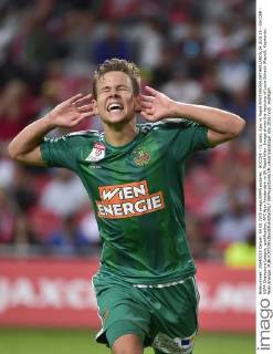 SOCCER - CL quali, Ajax vs Rapid AMSTERDAM,NETHERLANDS,04.AUG.15 - SOCCER - UEFA Champions League, qualification, AFC Ajax Amsterdam vs SK Rapid Wien. Image shows the rejoicing of Louis Schaub (Rapid). Keywords: Wien Energie. GEPAxpictures xM.xHoermandinger