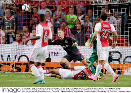 goal 2-3 of Rapid Wien (L-R) Riechedly Bazoer of Ajax, Jasper Cillessen of Ajax, Jairo Riedewald of Ajax, Louis Schaub of Rapid Wien, Nemanja Gudelj of Ajax during the UEFA Champions League third qualifying round match between Ajax and Rapid Wien on August 4, 2015 at the Amsterdam Arena in Amsterdam, The Netherlands. Ajax Amsterdam v Rapid Wien Champions league third qualifying round 2015 2016 xVIxLaurensxLindhoutxIVx 4161155
