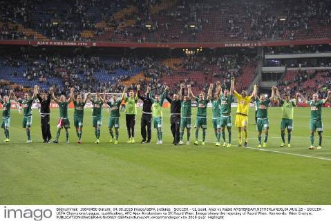 SOCCER - CL quali, Ajax vs Rapid AMSTERDAM,NETHERLANDS,04.AUG.15 - SOCCER - UEFA Champions League, qualification, AFC Ajax Amsterdam vs SK Rapid Wien. Image shows the rejoicing of Rapid Wien. Keywords: Wien Energie. GEPAxpictures xM.xHoermandinger