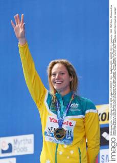 Emily Seebohm (AUS), AUGUST 4 2015 - Swimming : 16th FINA World Championships Kazan 2015 Women s 100m Backstroke Medal Ceremony at Kazan Arena in Kazan, Russia. NoxThirdxPartyxSales  (umqa026701)