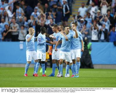 SOCCER - CL quali, Malmoe vs RBS MALMOE,SWEDEN,05.AUG.15 - UEFA Champions League, qualification, Malmoe FF vs Red Bull Salzburg. Image shows the rejoicing of Nikola Djurdjic (Malmoe) and the team. GEPAxpictures xFelixxRoittner