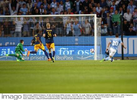 SOCCER - CL quali, Malmoe vs RBS MALMOE,SWEDEN,05.AUG.15 - UEFA Champions League, qualification, Malmoe FF vs Red Bull Salzburg. Image shows Cican Stankovic, Paulo Miranda, Martin Hinteregger (RBS) and Vladimir Rodic (Malmoe). GEPAxpictures xFelixxRoittner