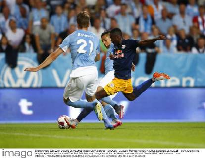 SOCCER - CL quali, Malmoe vs RBS MALMOE,SWEDEN,05.AUG.15 - UEFA Champions League, qualification, Malmoe FF vs Red Bull Salzburg. Image shows Kari Arnason (Malmoe), Dimitri Oberlin (RBS) and Yoshimar Yotun (Malmoe). GEPAxpictures xFelixxRoittner