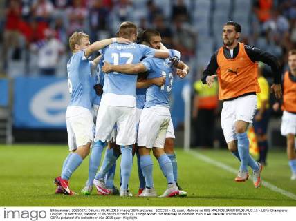 SOCCER - CL quali, Malmoe vs RBS MALMOE,SWEDEN,05.AUG.15 - UEFA Champions League, qualification, Malmoe FF vs Red Bull Salzburg. Image shows the rejoicing of Malmoe. GEPAxpictures xFelixxRoittner