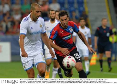 Tal Ben Haim of Maccabi Tel Aviv, left, and Aidin Mahmutovic of Plzen in action during the third qualifying round of the Champions League return match between FC Viktoria Plzen and Maccabi Tel Aviv FC in Pilsen, Czech Republic, on Wednesday, August 5, 2015. (CTKxPhoto PavelxNemecek) CTKPhotoP201508050889201  nmc4