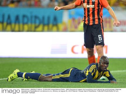 UEFA Champions League third qualifying round second leg match between Shakhtar Donetsk and Fenerbahce at Lviv Arena in Lviv, Ukraine, on August 05, 2015 Pictured: Moussa Sow of Fenerbahce. 