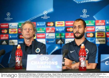 Aktuell Fußball, Champions League, PK FC Brügge - MANCHESTER, UNITED KINGDOM: Club s head coach Michel Preud homme and Club s Victor Vazquez Solsona pictured during a press conference PK Pressekonferenz of Belgian soccer team Club Brugge KV in Manchester, United Kingdom, Monday 17 August 2015. Tomorrow Club is playing British soccer club Manchester United ManU FC, the first leg game of the play-offs for the UEFA Champions League competition. BRUNOxFAHY  x04682350x