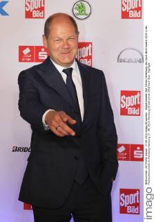 Bürgermeister Olaf Scholz Verleihung des Sport BILD-Award 2015 in der Fischauktionshalle im Hamburg Hamburg 17. 08. 2015 Hamburg
