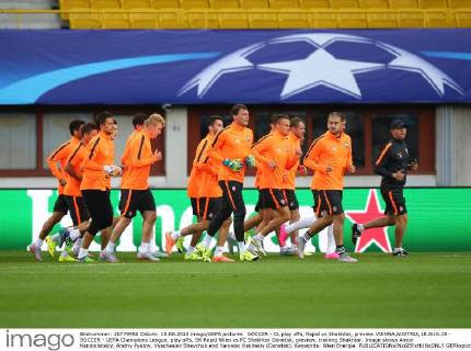 SOCCER - CL play offs, Rapid vs Shakhtar, preview VIENNA,AUSTRIA,18.AUG.15 - SOCCER - UEFA Champions League, play offs, SK Rapid Wien vs FC Shakhtar Donetsk, preview, training Shakhtar. Image shows Anton Kanibolotskiy, Andriy Pyatov, Vyacheslav Shevchuk and Yaroslav Rakitskiy (Donetsk). Keywords: Wien Energie. GEPAxpictures xChristianxOrt