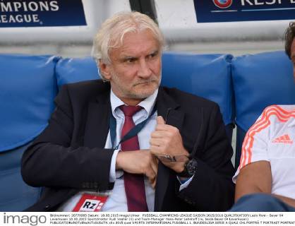 FUSSBALL CHAMPIONS LEAGUE SAISON 2015 2016 QUALIFIKATION Lazio Rom - Bayer 04 Leverkusen 18.08.2015 Sportdirektor Rudi Voeller (li) und Team-Manager Hans-Peter Lehnhoff (re, beide Bayer 04 Leverkusen) 