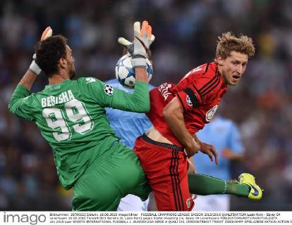 FUSSBALL CHAMPIONS LEAGUE SAISON 2015 2016 QUALIFIKATION Lazio Rom - Bayer 04 Leverkusen 18.08.2015 Torwart Etrit Berisha (li, Lazio Rom) gegen Stefan Kiessling (re, Bayer 04 Leverkusen) 