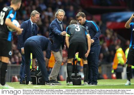 - MANCHESTER, UNITED KINGDOM: Club s Timmy Simons leaves the pitch after being injured during a soccer game between British club Manchester United ManU FC and Belgian team Club Brugge KV in Manchester, United Kingdom, Tuesday 18 August 2015, the first leg of the play-offs for the UEFA Champions League competition. BRUNOxFAHY x04682724x