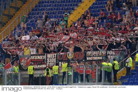 Champions League, Bayer 04 Leverkusen: fans Bayern Leverkusen 