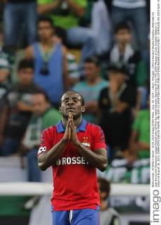 Aug. 18, 2015 - Lisbon, Portugal - CSKA s forward Seydou Doumbia celebrates his goal during the Champions League football play-off first leg match between Sporting CP and PFC CSKA Moscow at Jose Alvalade Stadium in Lisbon on August 18, 2015. NURPHOTO CARLOS PALMA. FBL-EUR-C1-SPORTING-CSKA  - ZUMAn230