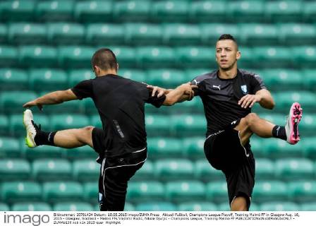 Aktuell Fußball, Champions League Playoff, Training Malmö FF in Glasgow Aug. 18, 2015 - Glasgow, Scotland - Malmö FFs Vladimir Rodic, Nikola Djurjic - Champions League, Training Malmö FF  - ZUMAb138