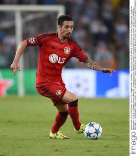 FUSSBALL CHAMPIONS LEAGUE SAISON 2015 2016 QUALIFIKATION Lazio Rom - Bayer 04 Leverkusen 18.08.2015 Roberto Hilbert (Bayer 04 Leverkusen) am Ball 