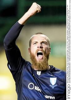 Aug. 19, 2015 - Glasgow, Skottland - 150819 Malmö FFs Jo Inge Berget jublar efter 2-1 under fotbollsmatchen mellan Celtic och Malmö FF i kvalet till Champions League den 19 augusti 2015 i Glasgow..Foto: News - Aug. 19, 2015 - ZUMAb138